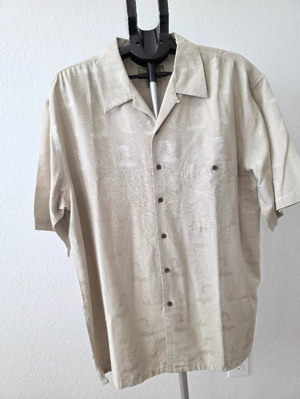 CABANA MENS XL BEIGE JACQUARD PALM AND SAILBOAT DESIGN SHORT SLEEVE SHIRT